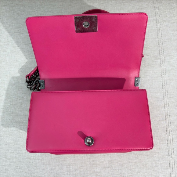 CHANEL Fuchsia Pink Quilted Calfskin Boy Bag Medium SHW - Picture 12 of 16
